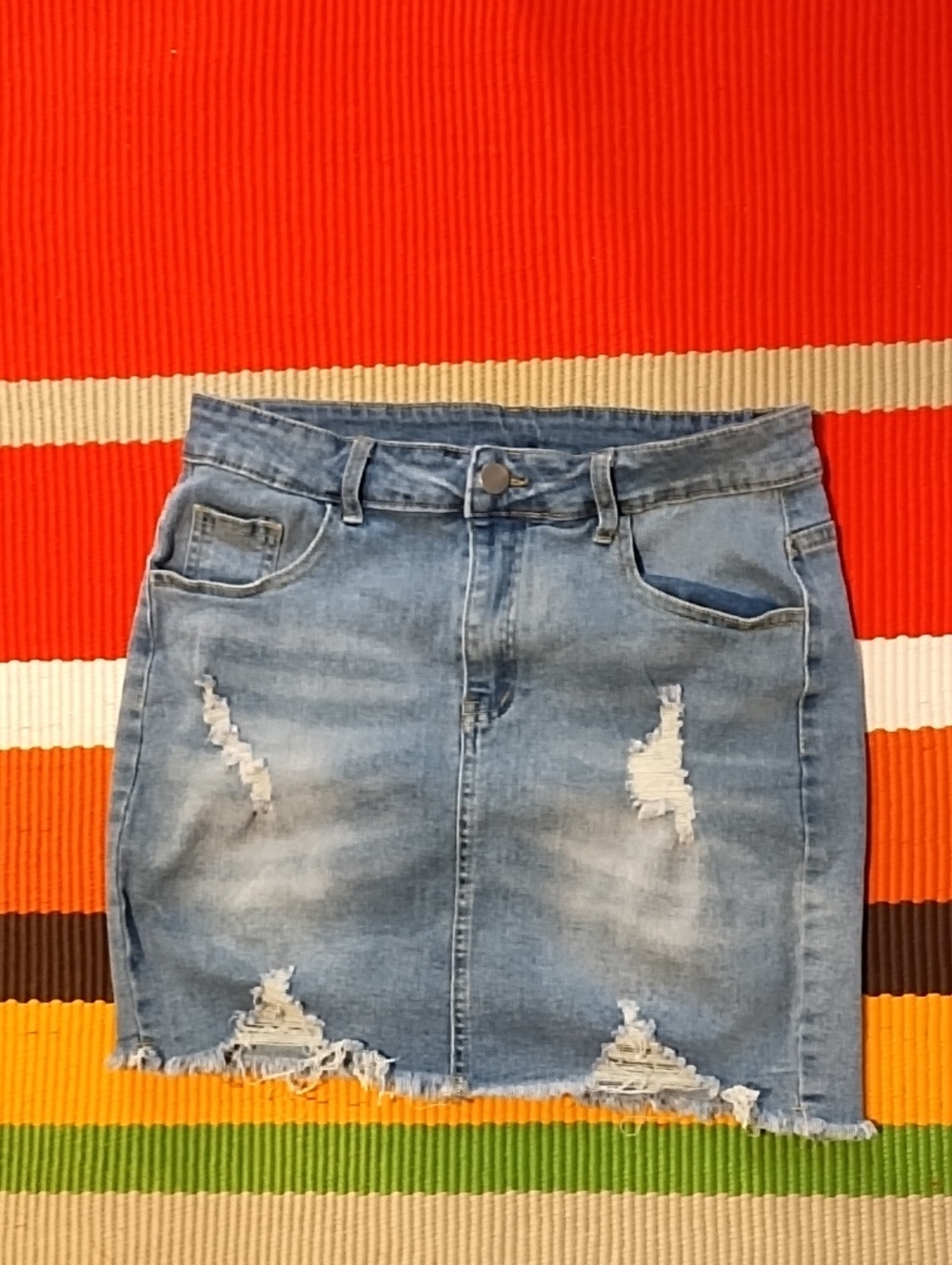 SHEIN Light Blue Distressed Denim Mini Skirt Large EUC.